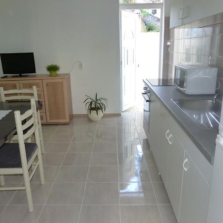 Apartments Smiljana Omis Exterior photo