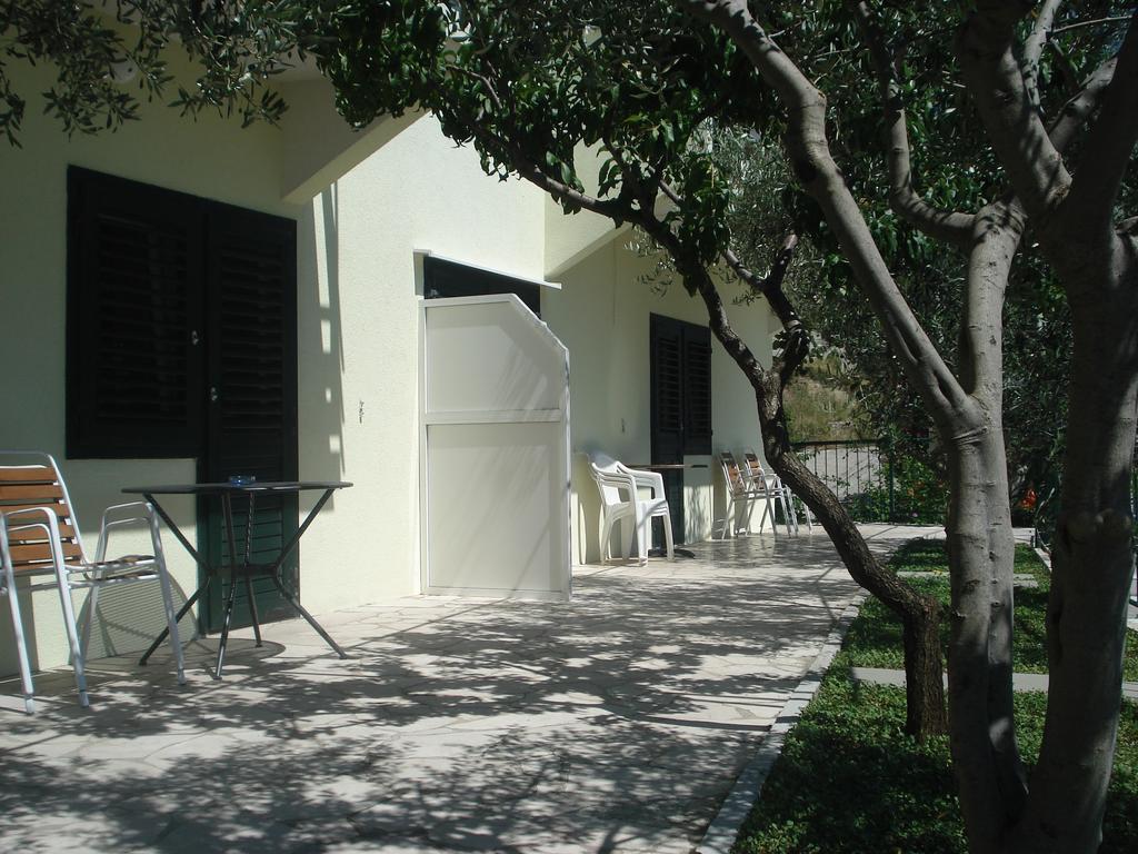 Apartments Smiljana Omis Exterior photo