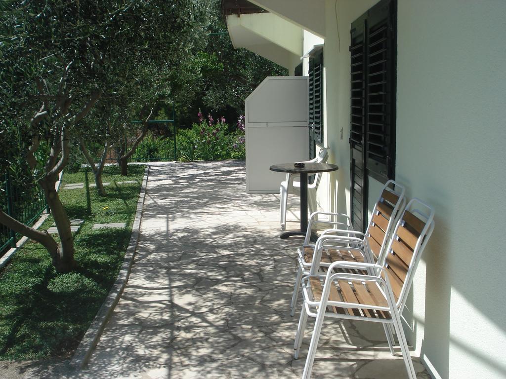 Apartments Smiljana Omis Exterior photo