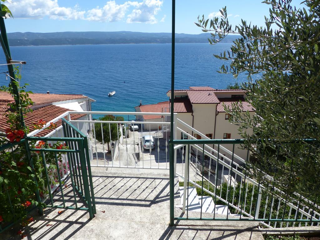 Apartments Smiljana Omis Exterior photo