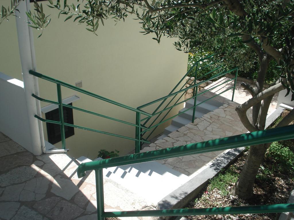 Apartments Smiljana Omis Exterior photo