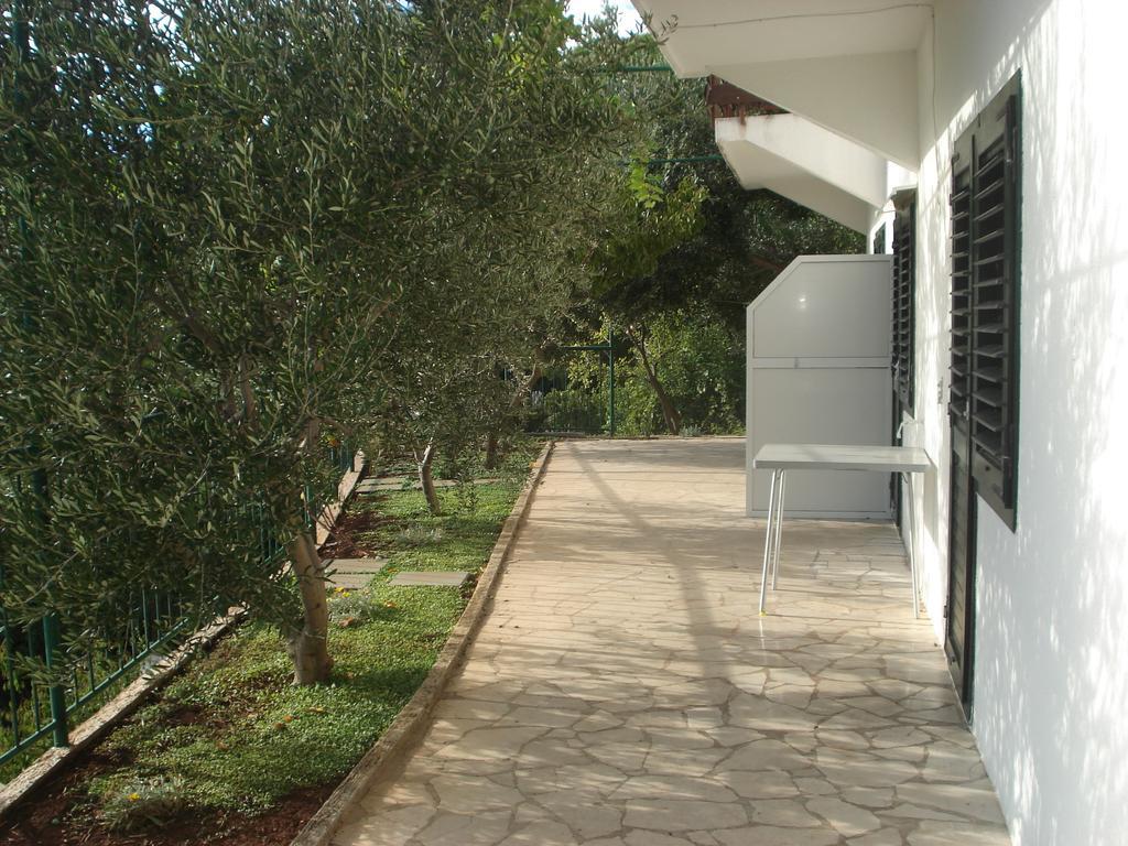 Apartments Smiljana Omis Exterior photo