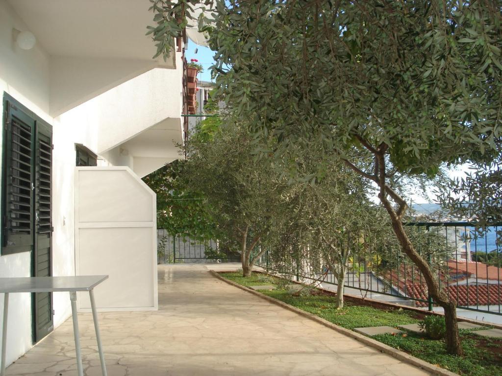 Apartments Smiljana Omis Exterior photo