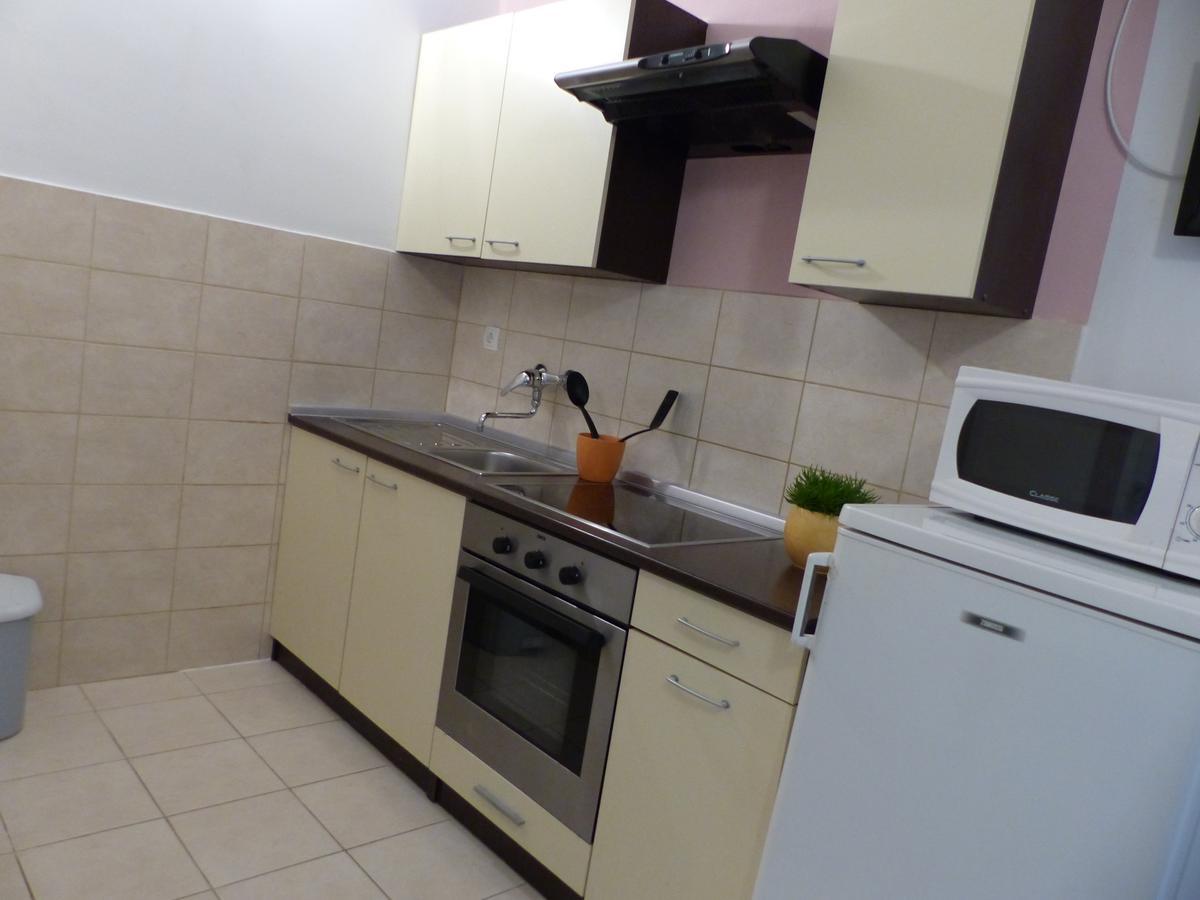 Apartments Smiljana Omis Exterior photo